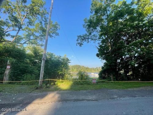 26 Center St, Coxsackie, NY, 12051-1525 | Card Image