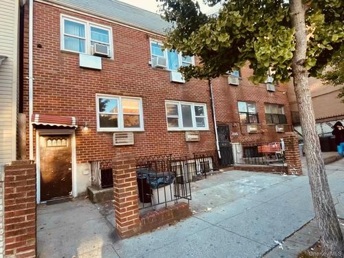 41-08 111th St, Corona, NY, 11368 | Card Image