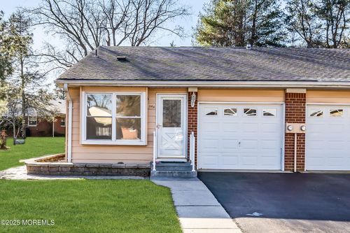 114 Hudson Pkwy, Whiting, NJ, 08759-6311 | Card Image