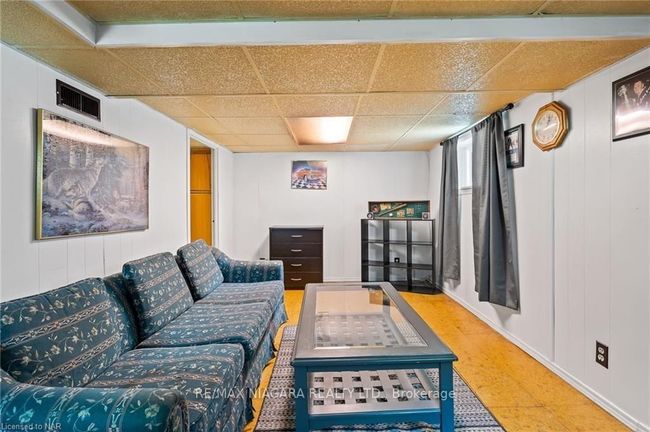 22 Blair Cres, House other with 3 bedrooms, 2 bathrooms and 2 parking in Saint Catharines ON | Image 17