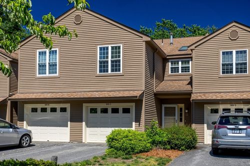 909c-909 Ridgefield Cir, Clinton, MA, 01510 | Card Image