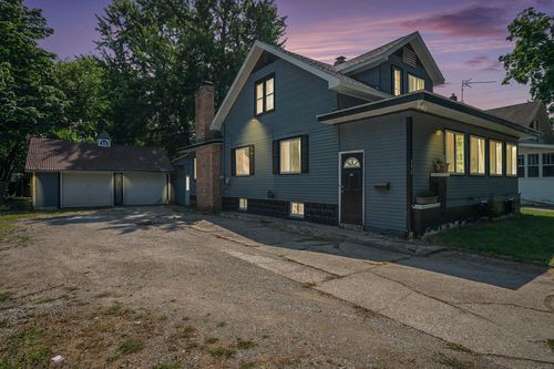 332 S Hooker Ave, Three Rivers, MI, 49093-2010 | Card Image