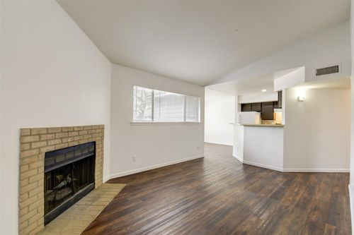 apt-904-7200 T C Jester Blvd, Houston, TX, 77088-7448 | Card Image