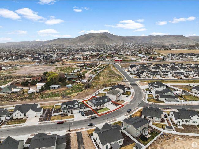 Birds eye view of property featuring a mountain view and a residential view | Image 32