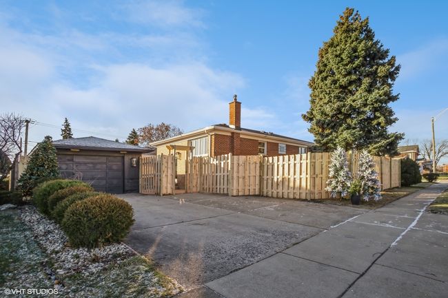 3929 Emerson Dr, House other with 3 bedrooms, 2 bathrooms and 1 parking in Schiller Park IL | Image 32