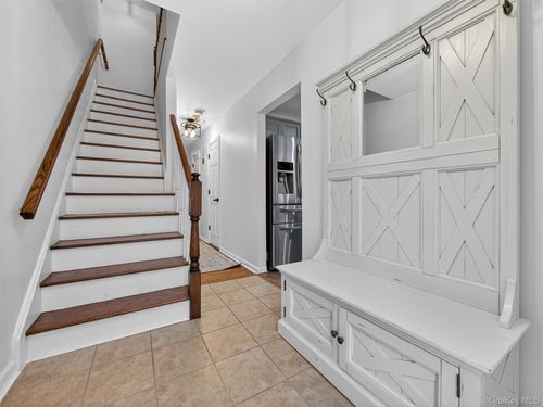 20 Corners Rd, Congers, NY, 10920-1222 | Card Image