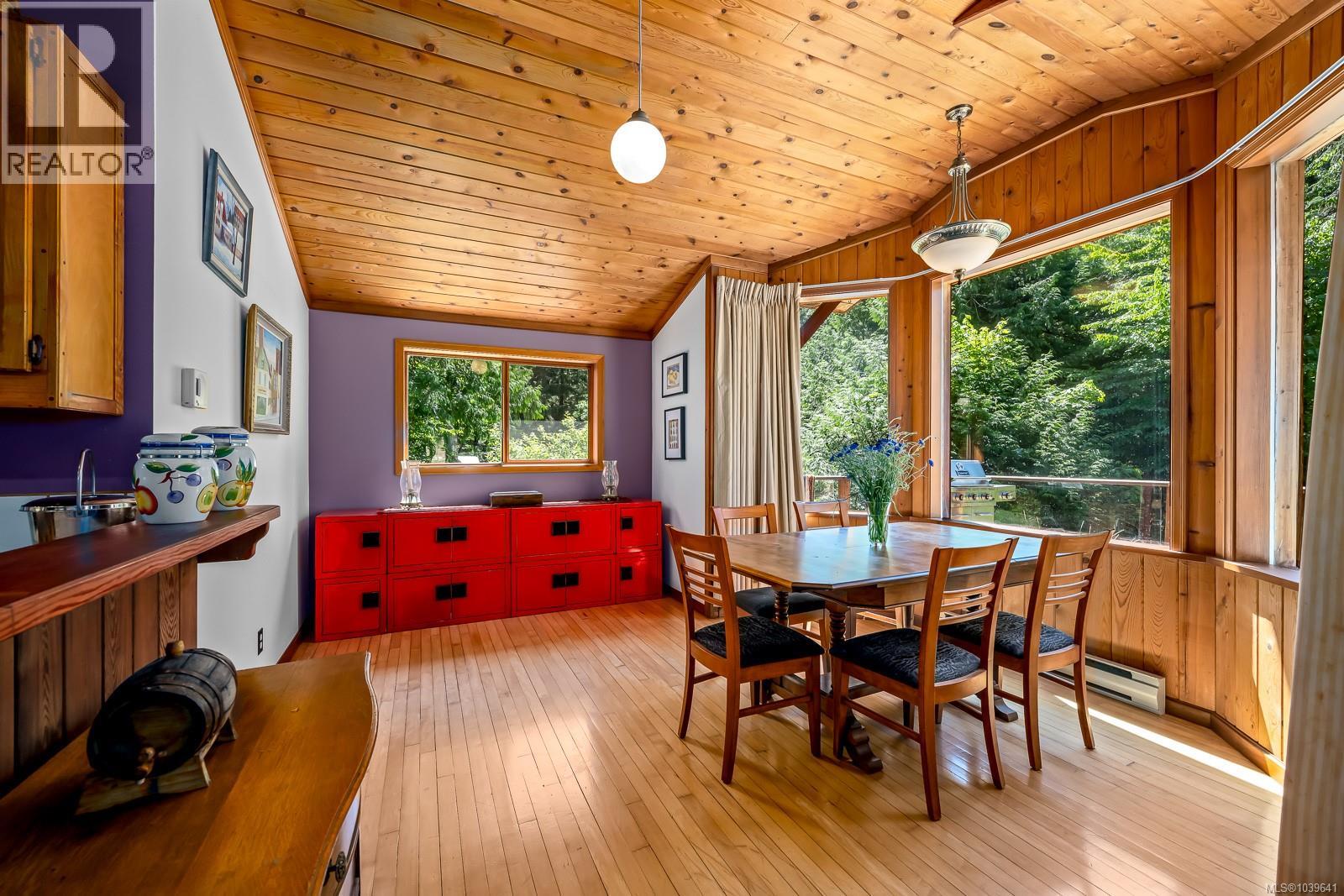 Residential in Cortes Island 3