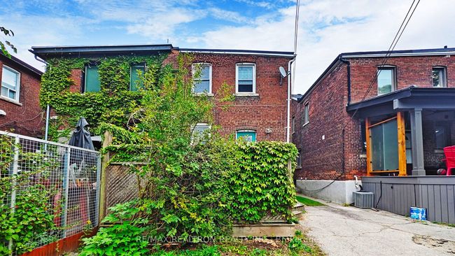 12 Lark St, House attached with 4 bedrooms, 3 bathrooms and 1 parking in Toronto ON | Image 19