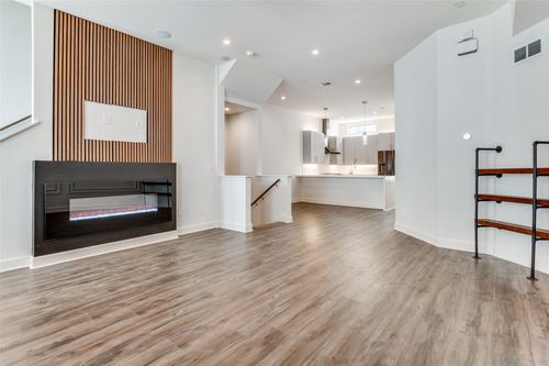 104-1813 Park Ave, Dallas, TX, 75215-1244 | Card Image