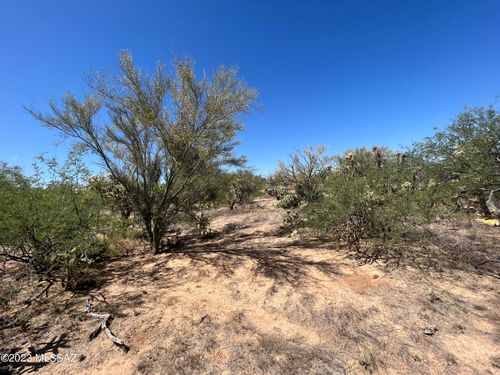 --15091 W Many Horses Rd, Tucson, AZ, 85736 | Card Image