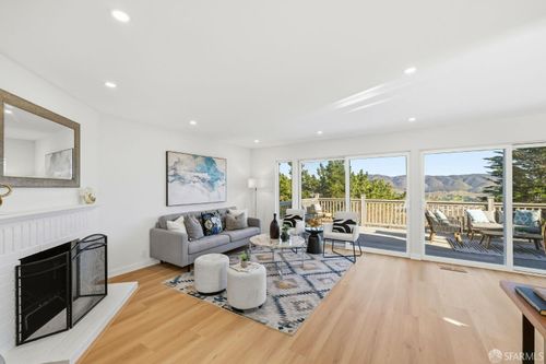 741 Gellert Blvd, Daly City, CA, 94015-2723 | Card Image