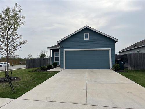 901 Piney Cv, Georgetown, TX, 78626-2646 | Card Image
