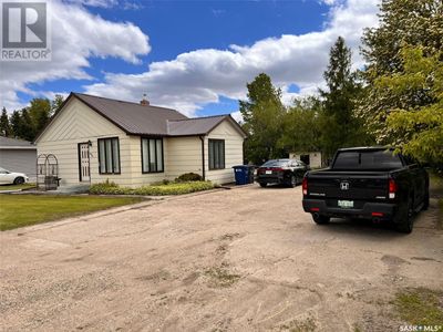 620 2 Nd Ave, House other with 2 bedrooms, 1 bathrooms and null parking in Raymore SK | Image 2