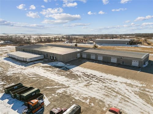 625 44th St, Marion, IA, 52302-3840 | Card Image