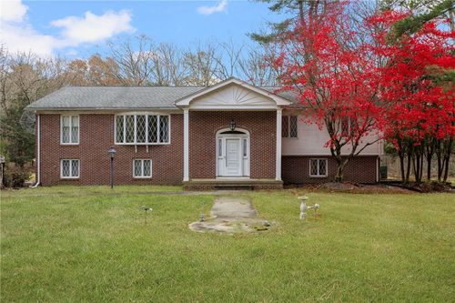 46 Woodsong Dr, Scituate, RI, 02857-1840 | Card Image