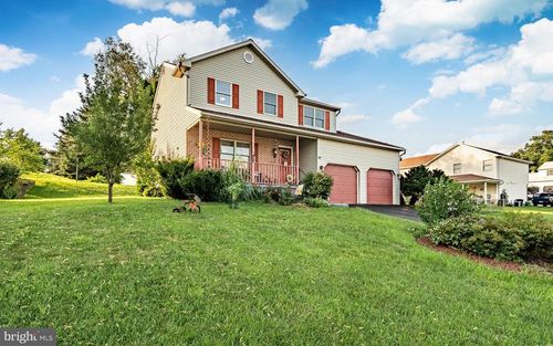 705 Beyer Ave, READING, PA, 19605-1175 | Card Image