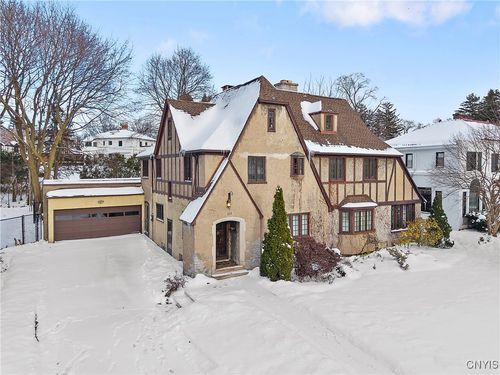 310 Sedgwick Dr, Syracuse, NY, 13203-1315 | Card Image