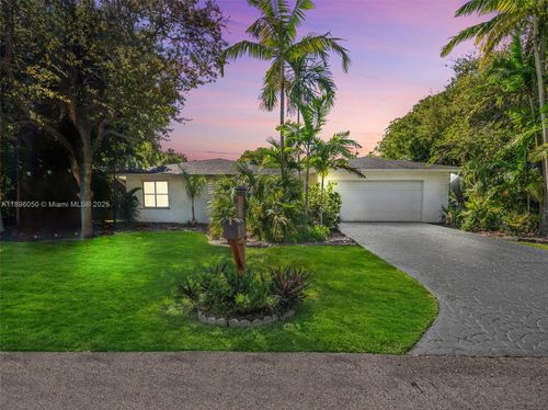 8520 Sw 179th St, Palmetto Bay, FL, 33157-6036 | Card Image