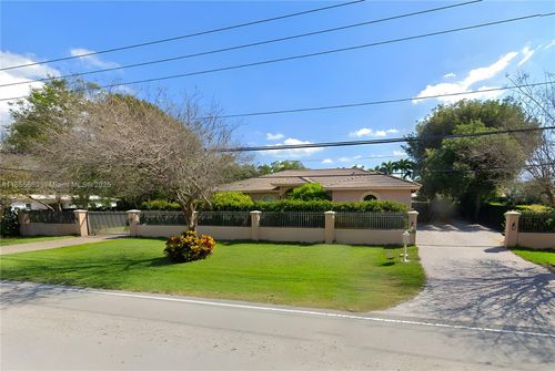 10621 Sw 77th Ave, Pinecrest, FL, 33156-3703 | Card Image
