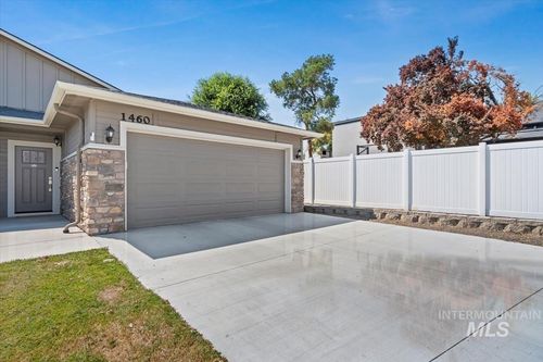 1460 W Lark Ct, Nampa, ID, 83651-5251 | Card Image