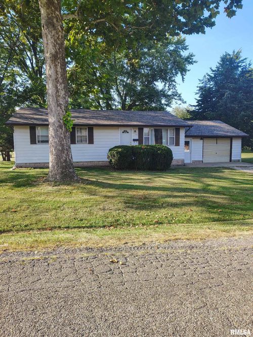 308 E Prairie St, Farmington, IL, 61531-1441 | Card Image