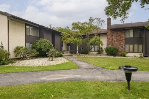 8-2120 W Good Hope Road, GLENDALE, WI, 53209 | Card Image