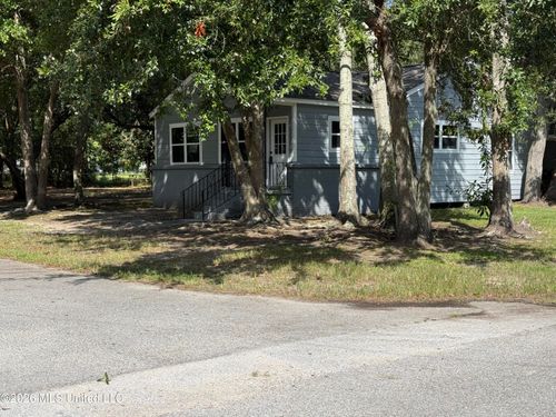 1811 Wilson Ave, Pascagoula, MS, 39567-5761 | Card Image