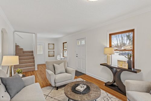 6918 Dallas Rd, Brooklyn Center, MN, 55430-1310 | Card Image