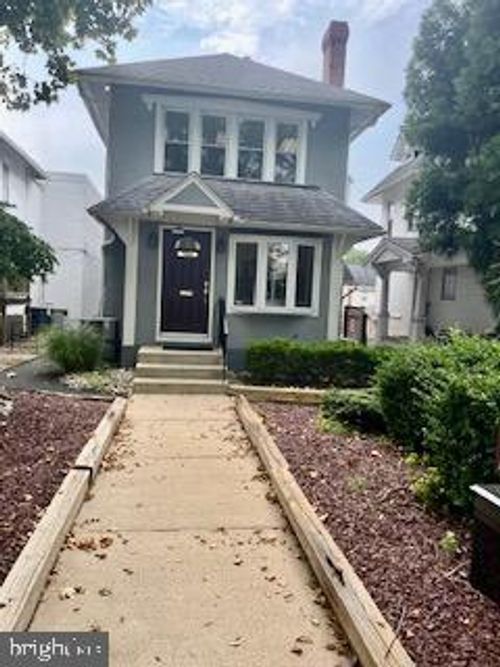 906 Penn Ave, WYOMISSING, PA, 19610-3042 | Card Image