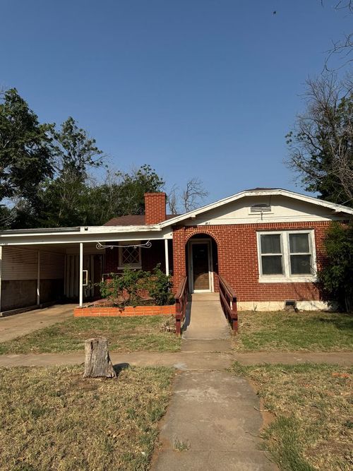 932 Elm St, Colorado City, TX, 79512-4416 | Card Image