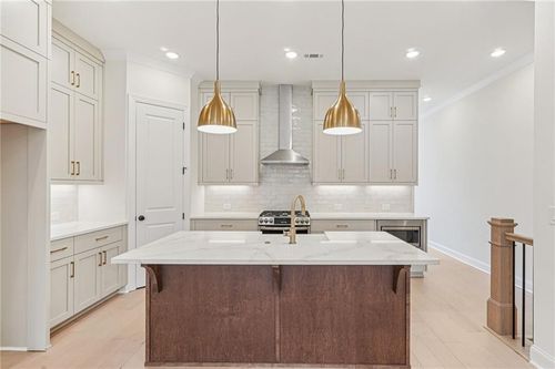 38-1006 Crown Oak St, Johns Creek, GA, 30022-5894 | Card Image