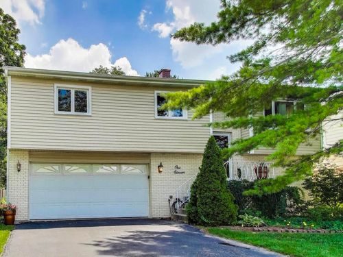 111 S Brighton Pl, Arlington Heights, IL, 60004-6701 | Card Image