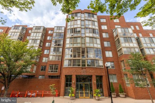 404-1050 N Taylor St, ARLINGTON, VA, 22201-4737 | Card Image