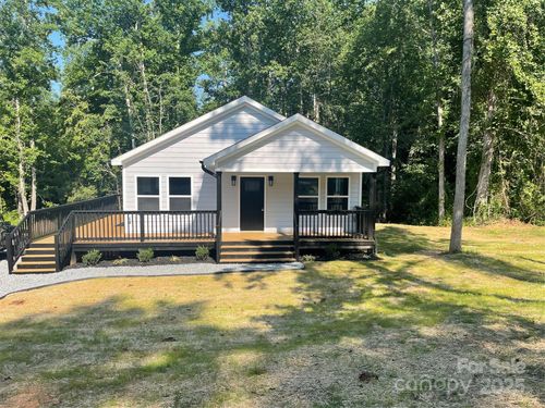 304 Maryland Dr, Forest City, NC, 28043-9008 | Card Image