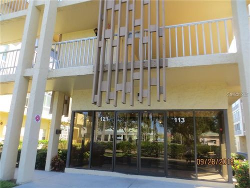 apt-332-121 Island Way, CLEARWATER BEACH, FL, 33767-2225 | Card Image