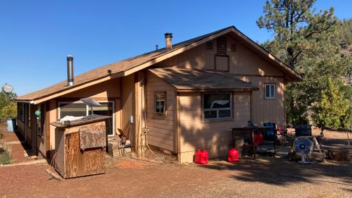 530375 Little Valley Rd, Little Valley, CA, 96056-8620 | Card Image