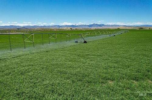 18138 Oreana Loop Rd, Murphy, ID, 83650-5056 | Card Image