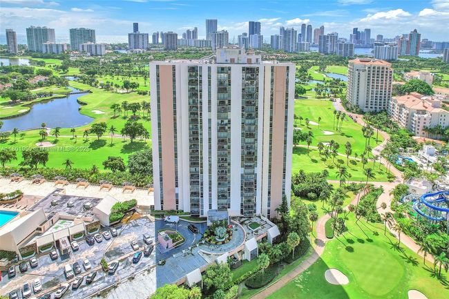 APT-1108 - 20335 W Country Club Dr, Condo with 2 bedrooms, 2 bathrooms and null parking in Aventura FL | Image 17