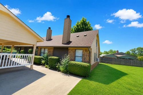 543 Greenbriar Ct, Stillwater, OK, 74075-1692 | Card Image