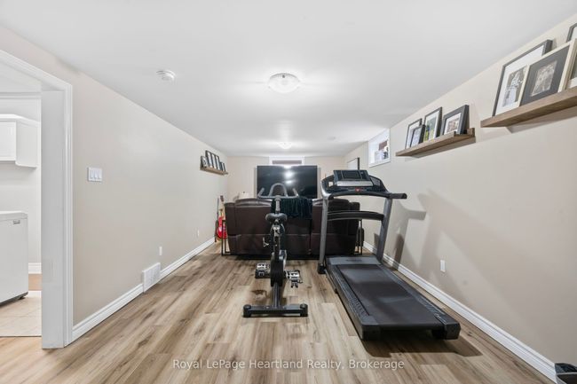 465 Main St W, House other with 3 bedrooms, 2 bathrooms and 3 parking in Palmerston ON | Image 25