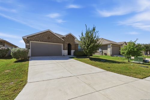 2124 Foxbriar Cv, New Braunfels, TX, 78130-0108 | Card Image