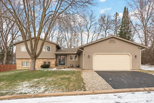 360 Deerfoot Trail, Chanhassen, MN, 55317 | Card Image