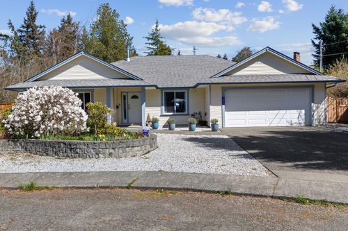 1474 Ridgemount Dr, Comox, BC, V9M3H1 | Card Image