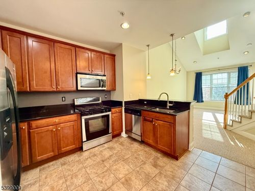 6402-6402 Brookhaven Ct, Riverdale, NJ, 07457-1652 | Card Image