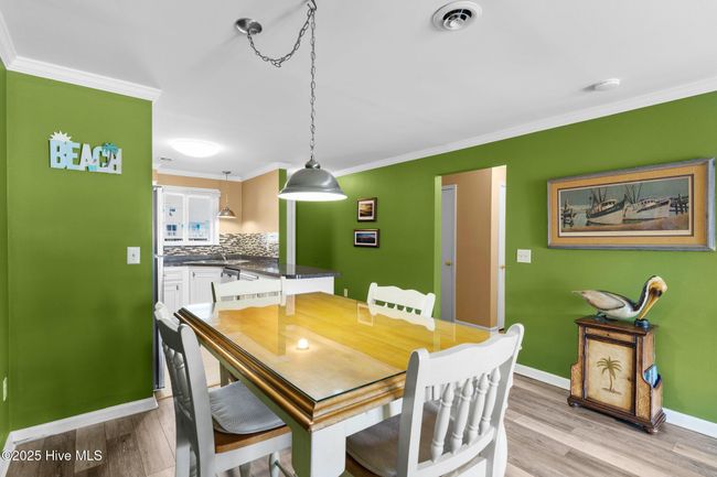 Dining Area | Image 26
