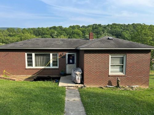 110 Hillcrest Dr, Bluefield, VA, 24605-1318 | Card Image