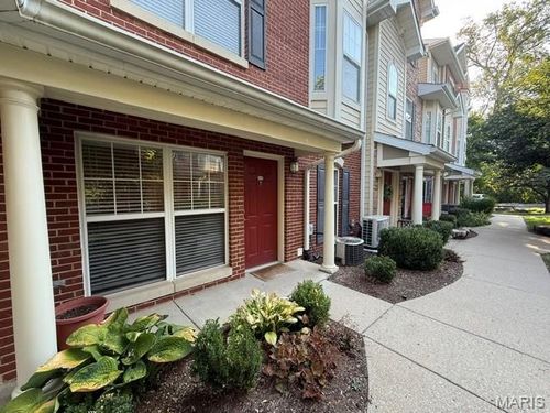 2632 Mcknight Crossing Ct, Saint Louis, MO, 63124-1688 | Card Image