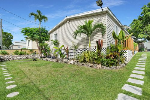 915 Plantation Rd, Key Largo, FL, 33037-3026 | Card Image