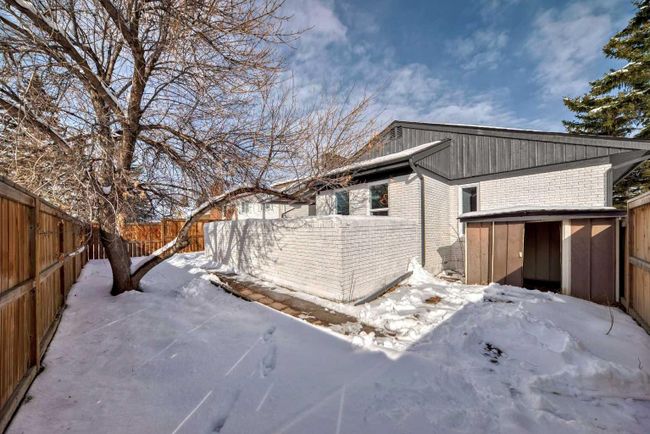 11377 Braeside Drive Sw, Home with 5 bedrooms, 3 bathrooms and 4 parking in Calgary AB | Image 46