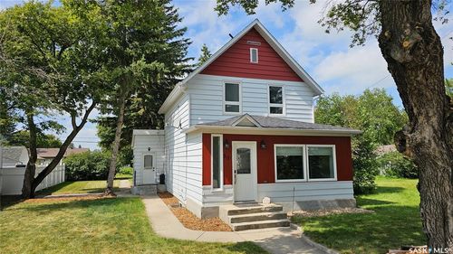 50 Antrim St, Lanigan, SK, S0K2M0 | Card Image